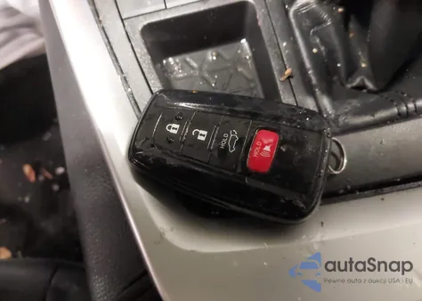 2019 Toyota Rav4 Limited z USA, uszkodzony, nr VIN 2T3Y1RFV4KW025084